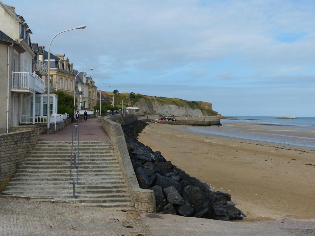 Le Ruban Bleu Face A La Mer Arromanches-les-Bains Eksteriør billede